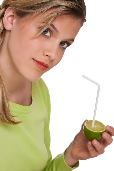 Hälsosam livsstil-serien - kvinna med lime — Stockfoto