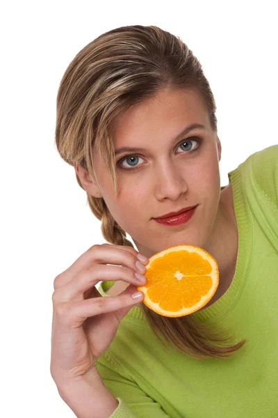 Mujer Con Rebanada Naranja Sobre Fondo Blanco — Foto de Stock