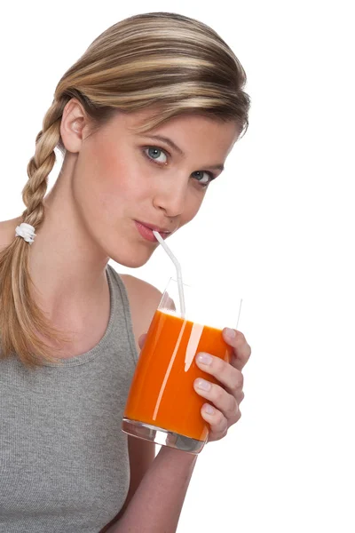 Serie estilo de vida saludable - Mujer rubia con jugo de zanahoria —  Fotos de Stock