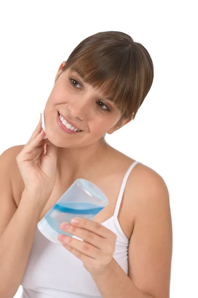 Body care - Female teenager cleaning face — Stock Photo, Image