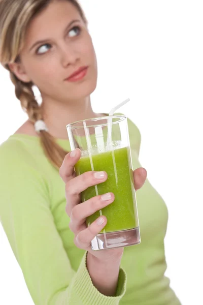 Hälsosam livsstil-serien - kvinna med kiwi juice — Stockfoto