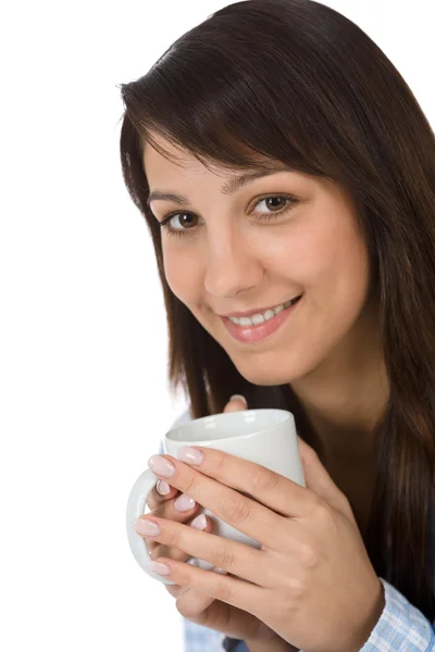 Glad ung kvinna med kaffe i pyjamas — Stockfoto