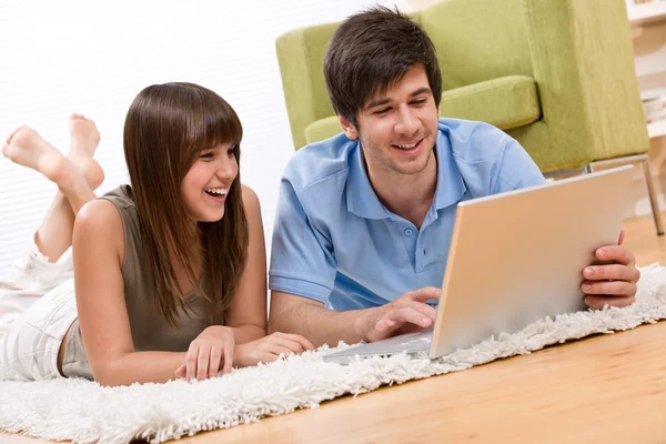 Student Two Teenager Laptop Living Room Lying Carpet — Stock Photo, Image