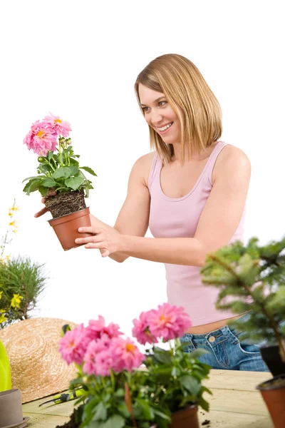 园艺-幸福的女人举行花盆 — 图库照片