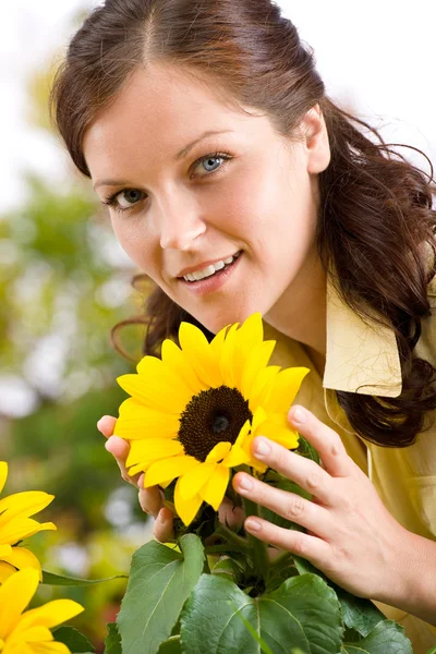 Portret Van Mooie Vrouw Met Zonnebloemen Witte Achtergrond — Stockfoto