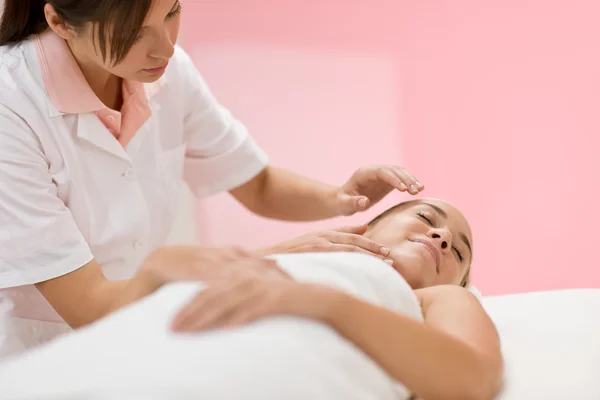 Body Care Woman Receive Luxury Facial Massage Day Spa — Stock Photo, Image