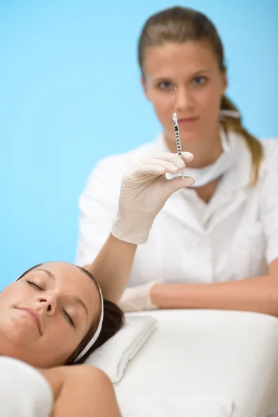Botox Wstrzykiwań Kobieta Leczenie Medycyna Estetyczna Skupić Się Rękę — Zdjęcie stockowe