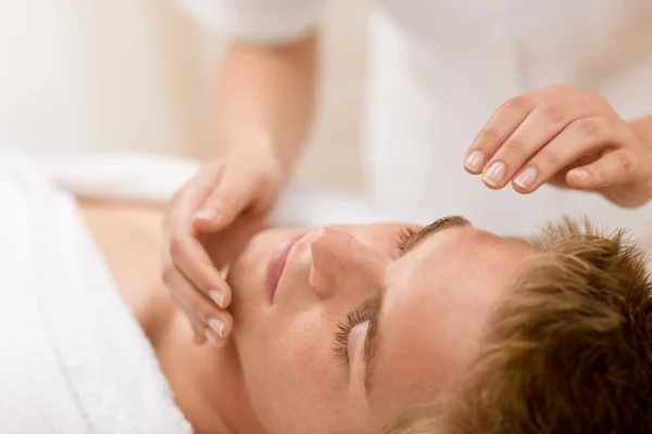 Cosmétiques Masculins Massage Facial Spa Luxe — Photo