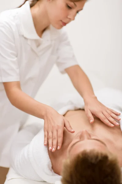 Cosmetici maschili - massaggio a spa — Foto Stock