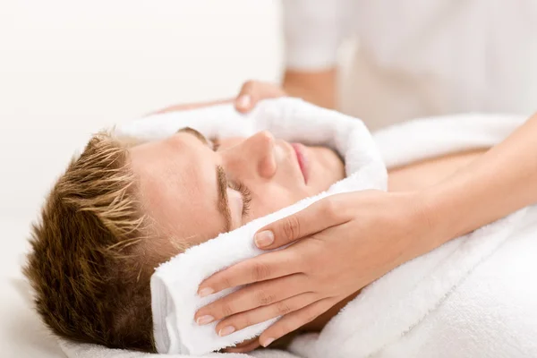 Male Cosmetics Luxury Spa Treatment Receiving Facial Massage — Stock Photo, Image