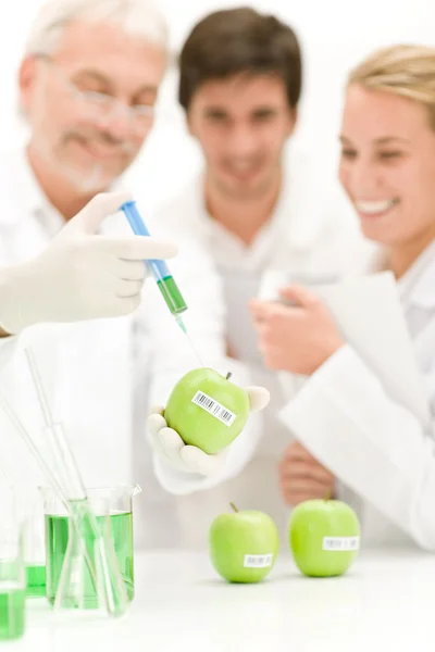 Géntechnológia - a tudósok a laboratóriumi — Stock Fotó