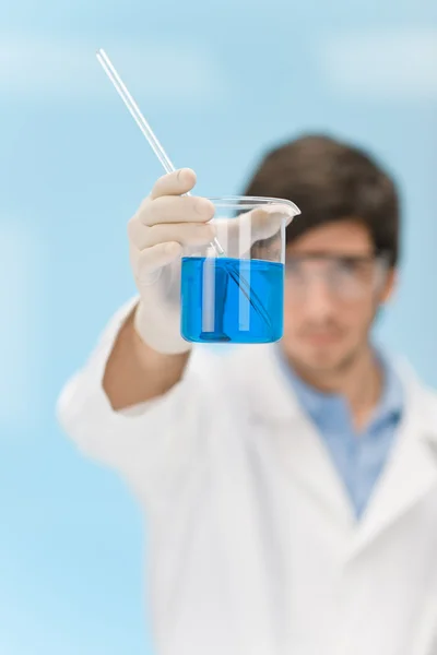 Chemie Experiment Wissenschaftler Labor Schutzbrille Tragen — Stockfoto