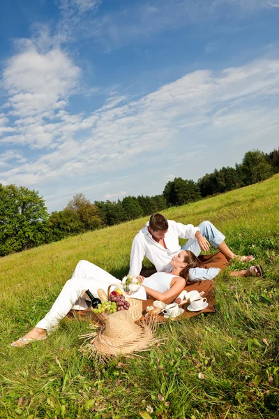 Picnic Romantic Couple Spring Nature Sunny Day — Stock Photo, Image