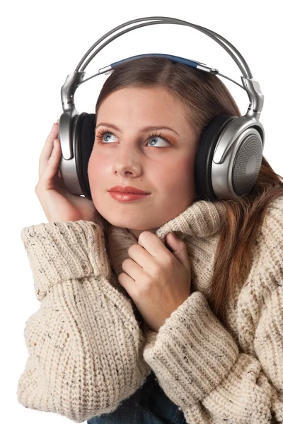 Retrato de mulher feliz curtindo música com fones de ouvido — Fotografia de Stock