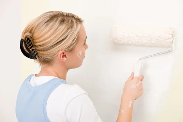 Home Improvement Handywoman Painting Wall Roller — Stock Photo, Image