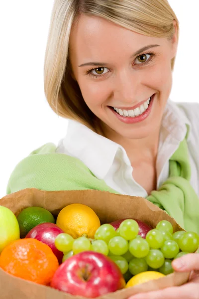 Zdravý životní styl - žena s ovocem nakupování papírový sáček — Stock fotografie