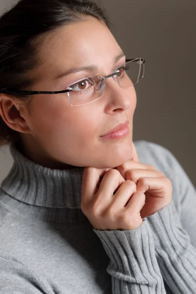 -成功した建築家の女性のデザイナーの眼鏡 — ストック写真