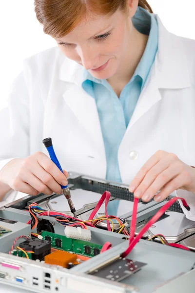 Ingeniera informática de soporte femenino - reparación de mujeres —  Fotos de Stock
