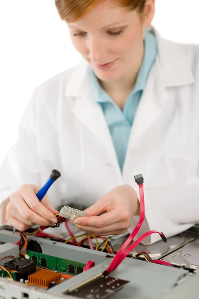 Apoio feminino engenheiro de informática - reparação de mulheres — Fotografia de Stock