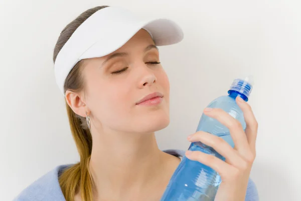 Deporte - mujer joven traje de fitness botella de agua —  Fotos de Stock