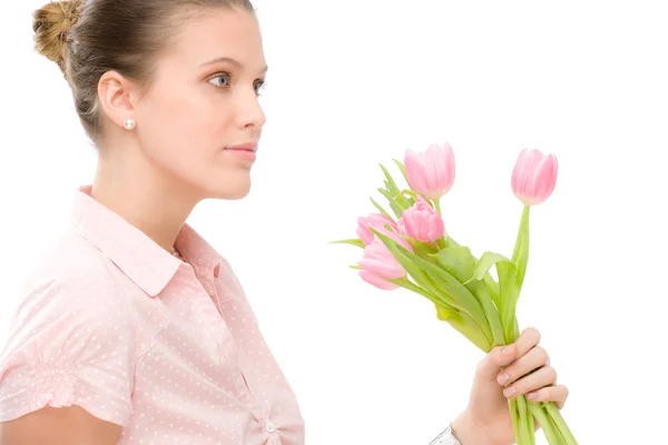 Mode - jonge romantische vrouw met spring tulpen — Stockfoto
