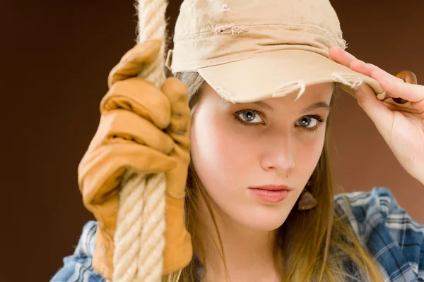 Modella - giovane donna stile country — Foto Stock