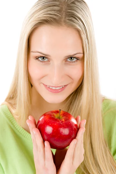 Gesunder Lebensstil - Frau mit rotem Apfel — Stockfoto