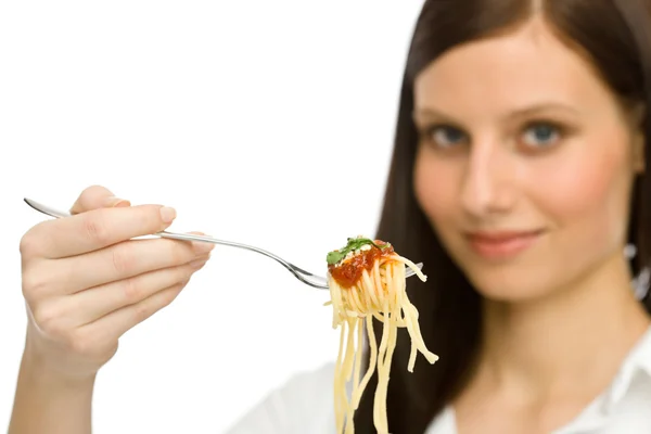 Ιταλικό φαγητό - υγιή γυναίκα φάτε μακαρόνια σάλτσα — Φωτογραφία Αρχείου