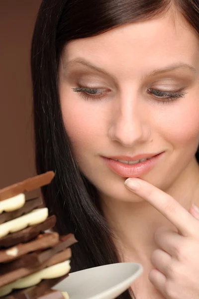 Chocolat - portrait jeune femme tentation — Photo