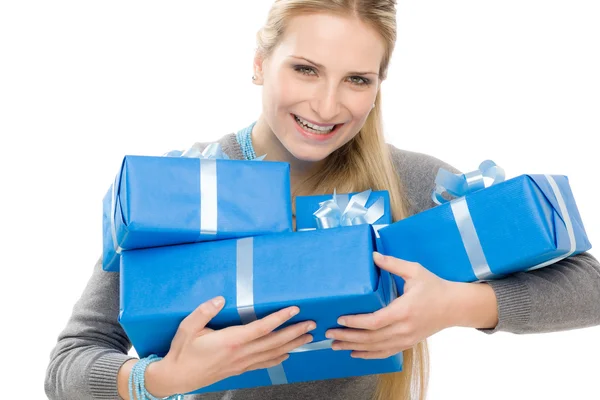 Presente celebrazione donna tenere regalo felice — Foto Stock