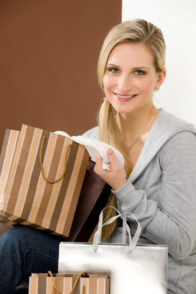 Mujer de compras moda bolsa feliz — Foto de Stock