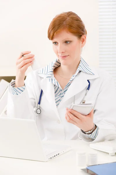 Doctor office - female physician prescription pill — Stock Photo, Image