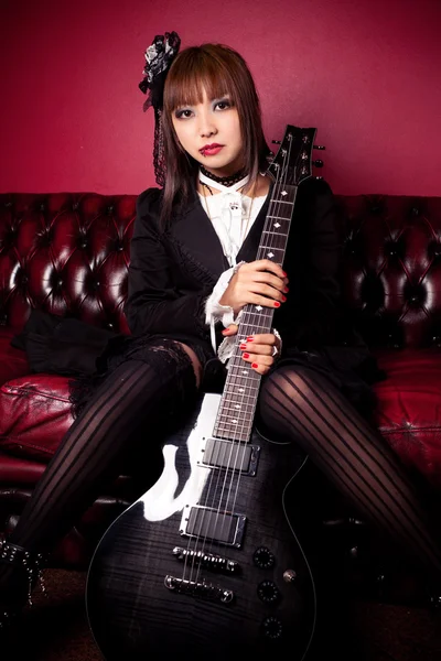 Gothic Guitar Queen — Stockfoto