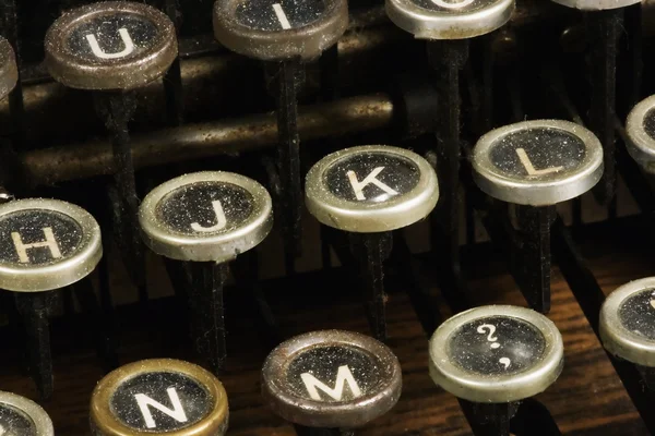 Detalhe de uma máquina de escrever, perto de chaves — Fotografia de Stock