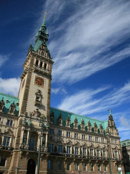Rathaus Hamburg Bei Schönem Sonnenschein — Stockfoto
