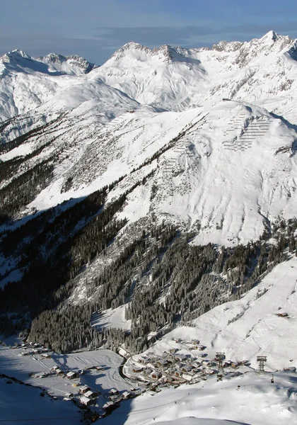 Winter in valley in Alpen — Stockfoto