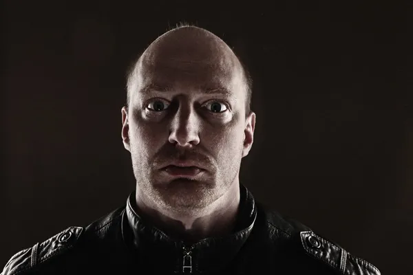 Retrato skinhead escuro — Fotografia de Stock