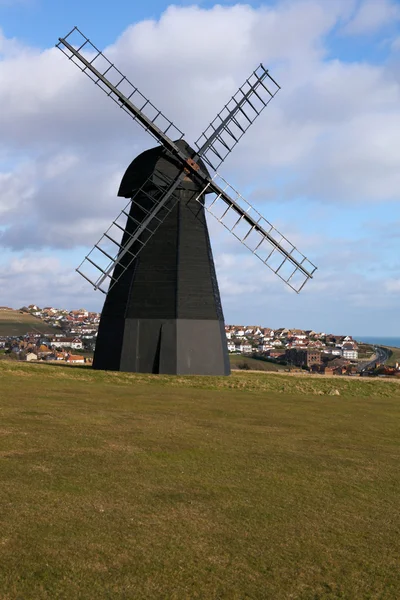 Mulino a vento vecchia città Inghilterra — Foto Stock