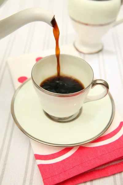 Verter café taza retro — Foto de Stock