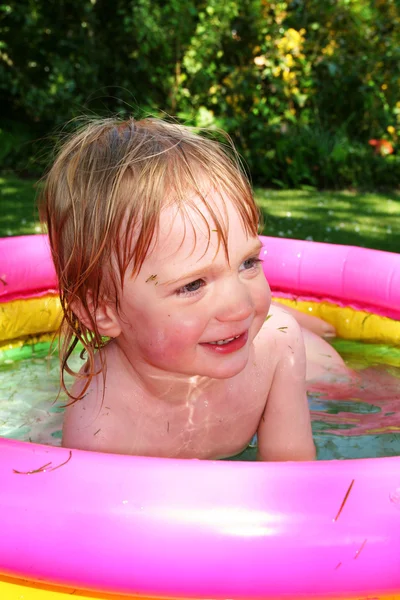 子供用プール子供 — ストック写真