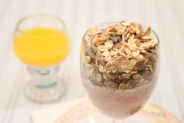 Petit déjeuner yaourt muesli alimentation saine Images De Stock Libres De Droits