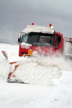 kış kar storm kar temizleme aracı