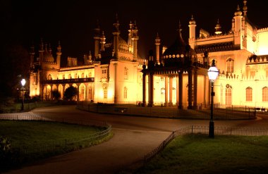 Brighton royal pavilion geceleri