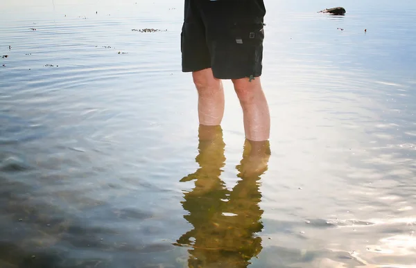 Paddling seaside legs water — Stock Photo, Image