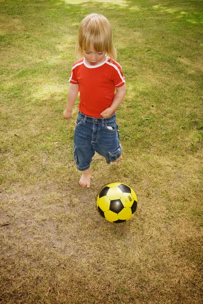 Futebol menino criança — Fotografia de Stock