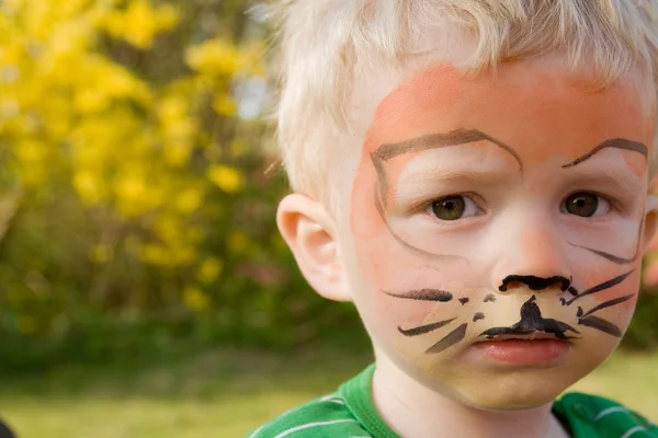 Обличчя фарба тигр хлопчик дитина — стокове фото