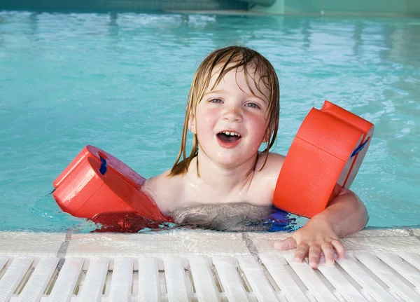 Dítě bazén — Stock fotografie