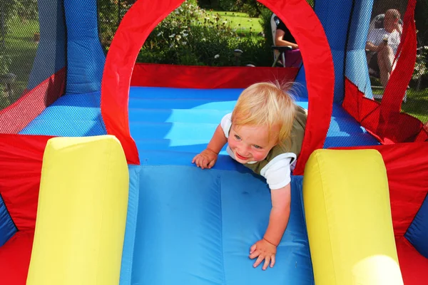 Çocuk bouncy kale — Stok fotoğraf