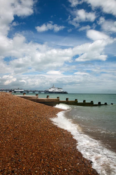Resort de férias mais fácil Eastbourne cais Inglaterra — Fotografia de Stock