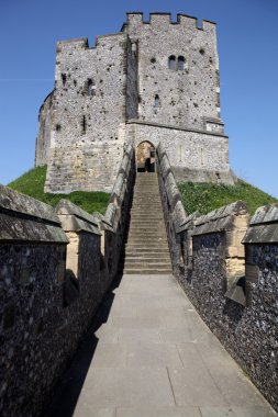 Arundel norfolk Dükü koltuk İngilizce ortaçağ kalesi. Orta Çağ'dan eski taş sur